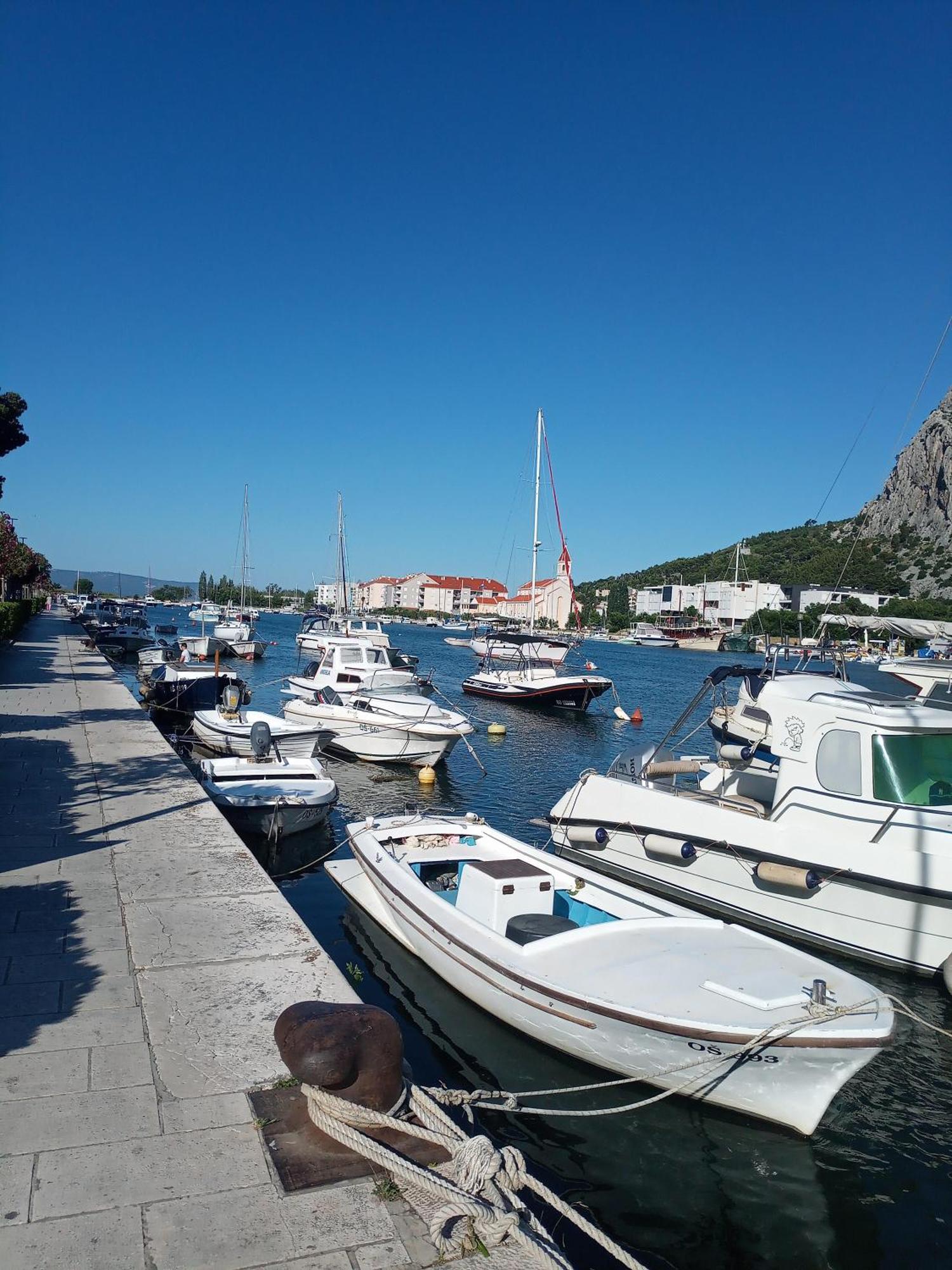 Panorama Sea View Apartment H Omiš Esterno foto