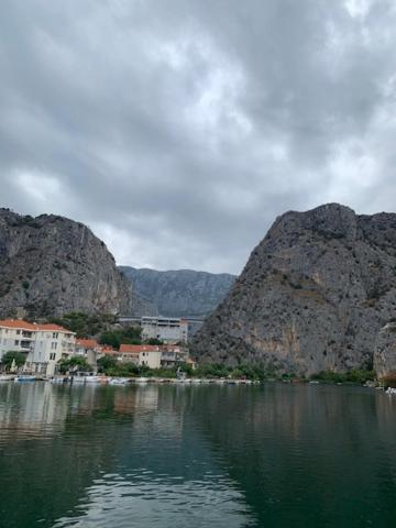 Panorama Sea View Apartment H Omiš Esterno foto
